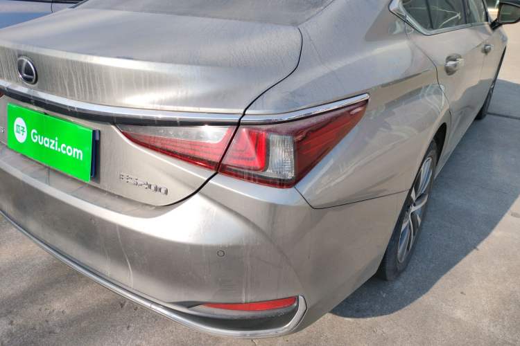 Used Lexus ES 2020 200 Excellence Edition
