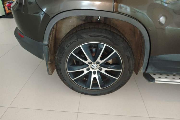 Used Volkswagen Tiguan L 2015 1.8TSI Automatic Two-Wheel Drive Comfort Edition
