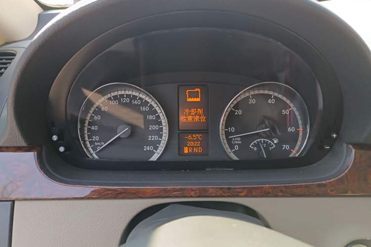 Used Mercedes-Benz Viano 2013 3.0L Hospitality Edition
