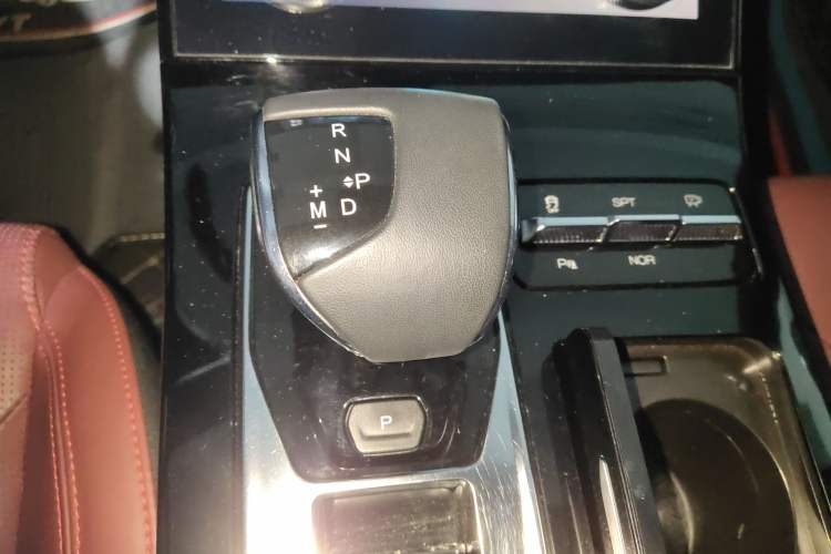 Used JETOUR X70 PLUS 2023 1.6T DCT Stronger PLUS 5-seater