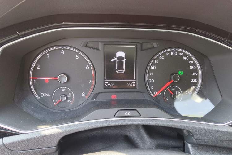 Used Volkswagen T-ROC 2018 280TSI DSG Two-Wheel Drive Comfort Version China VI Standard
