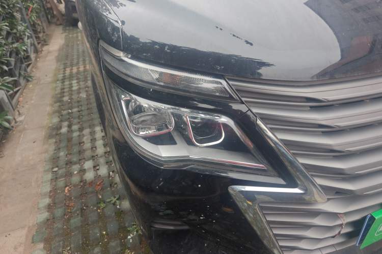 Used FORTHING Lingzhi 2022 Striving Version M5L 1.6L Base Model 7 Seats
