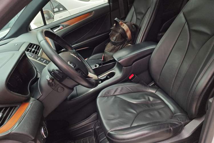 Used Lincoln MKC 2016 2.0T Four-Wheel Drive Prestige Edition Left Front Seat