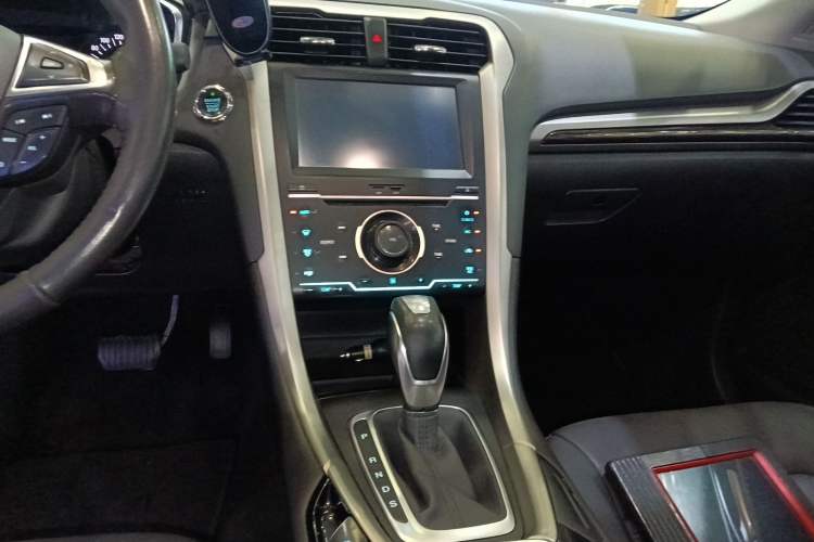 Used Ford Mondeo 2013 2.0L GTDi 200 Fashion Edition
