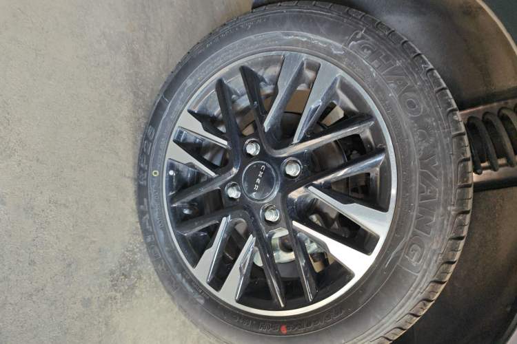 Used Chery Little Ant 2022 Revised Version Sweet Pink Edition Half-Sugar Version Lithium Iron Phosphate 30.7 kWh 30 kW 301 km