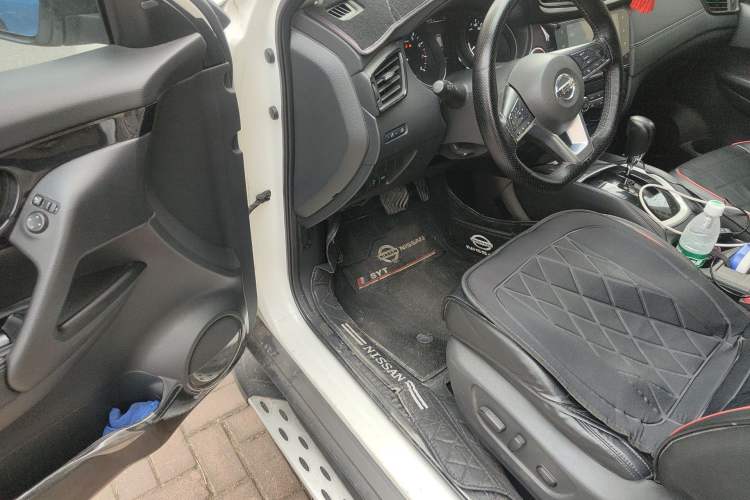 Used Nissan X-Trail 2019 2.0L CVT Smart Connect Comfort Edition 2WD Driver Seat