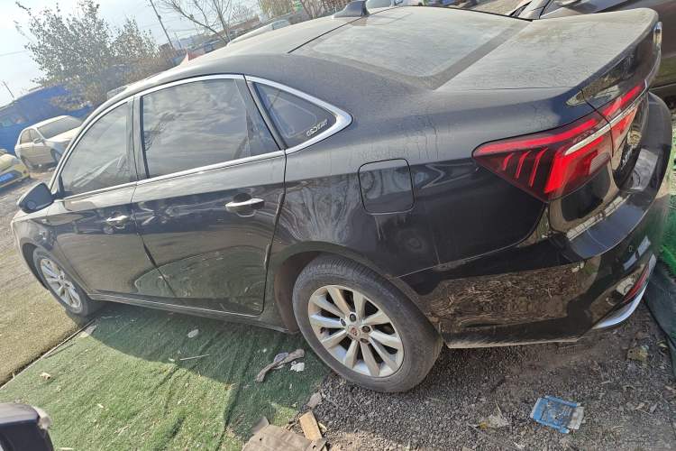 Used Roewe i6 New Energy 2017 45T Hybrid Connect & Smart Enjoyment Edition
