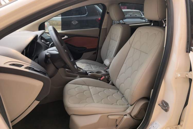 Used Ford Focus 2012 Sedan 1.6L Automatic Comfort Model Left Front Seat