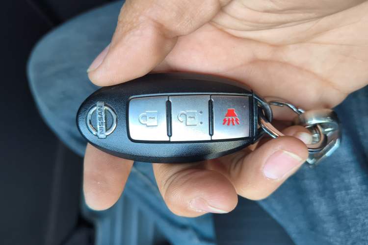 Used Nissan Tiida 2013 1.6L CVT Cool Cafe Edition Vehicle Key