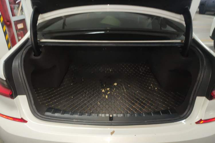 Used BMW 3 Series 2021 Second Facelift 325Li M Sport Package