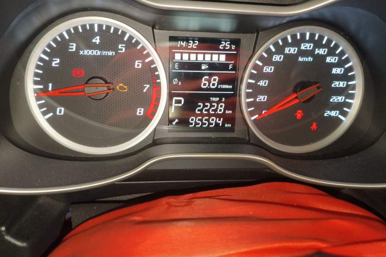 Used Bestune X40 2018 Internet Celebrity Edition 1.6L Automatic Luxury Version Odometer Close Up