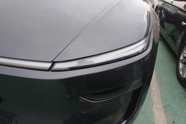 Used Tesla Model Y 2025 Rear-Wheel-Drive Version