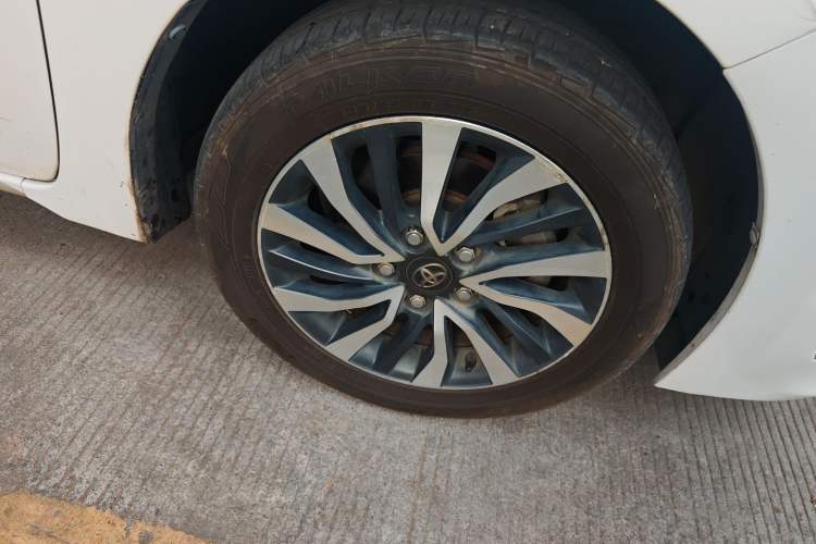 Used Toyota Corolla 2017 Revised Dual-Engine 1.8L E-CVT Leading Edition