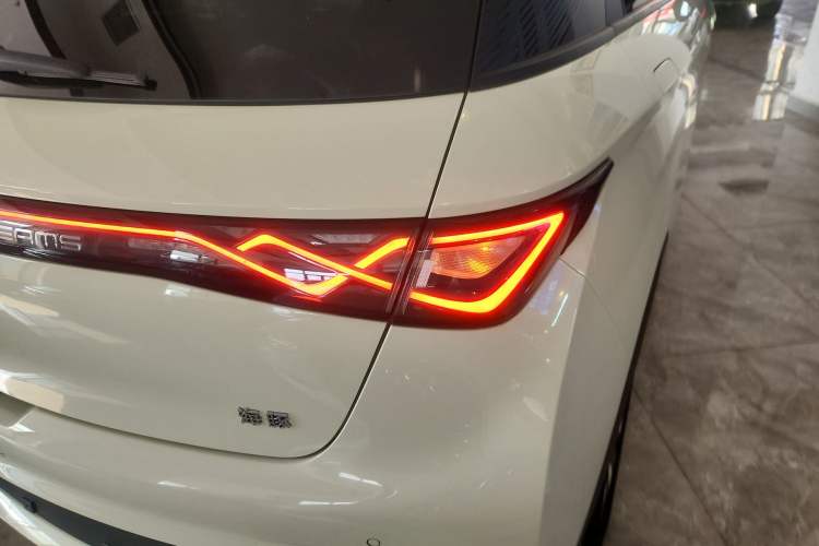 Used BYD Dolphin 2024 Honor Edition 420km Fashion Version
