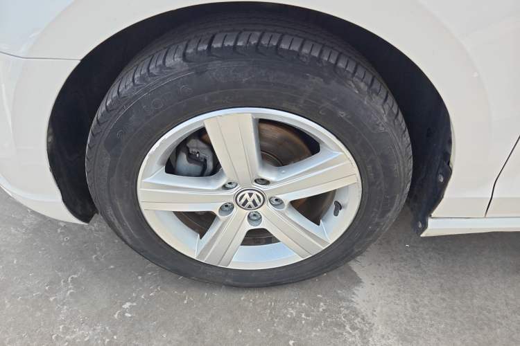 Used Volkswagen Lamando 2015 230TSI DSG Fashion Edition