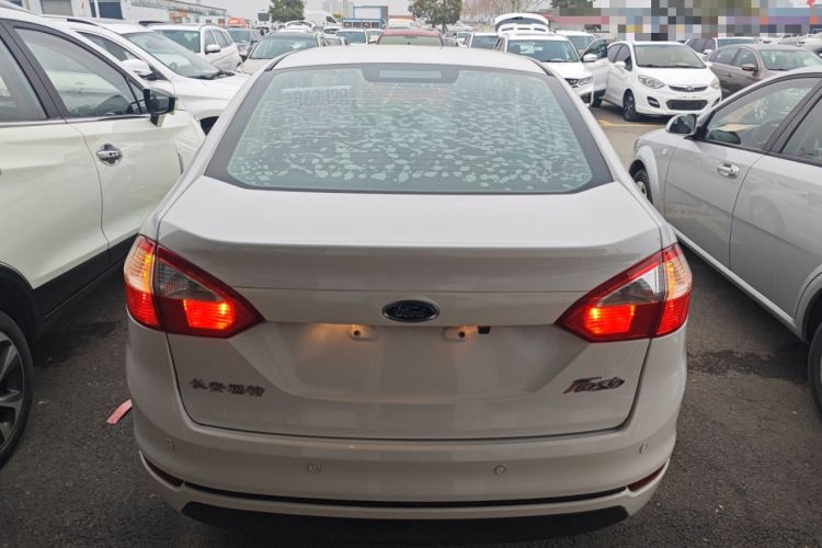 Used Ford Fiesta 2013 Sedan 1.5L Manual Fashion Edition