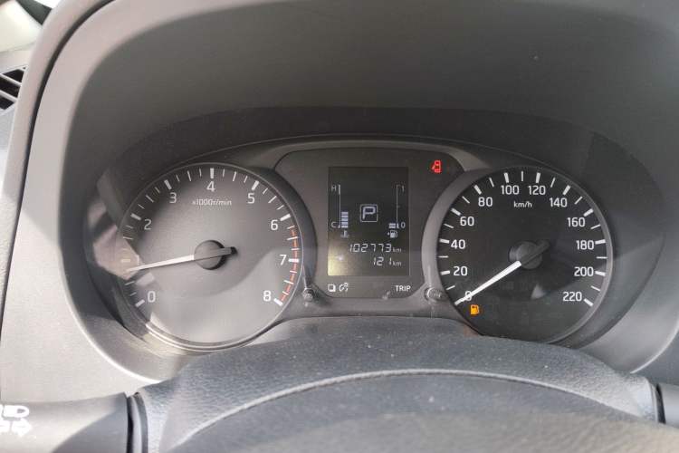 Used Nissan Navara 2017 2.5L Automatic 2WD Luxury Edition QR25
