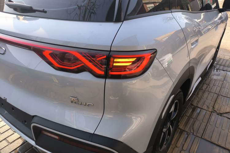 Used BYD Yuan UP 2024 401KM Leading Edition