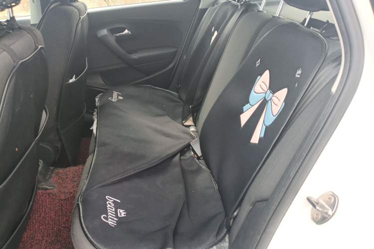 Used Volkswagen Polo 2016 1.6L Automatic Comfort Model
