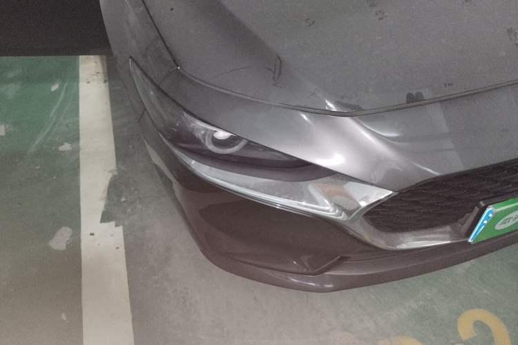 Used Mazda 3 Axela 2019 Cloud-Controlled Version 3-Box Design 2.0L Automatic Luxury Trim China V Emission Standard Right Front Headlight