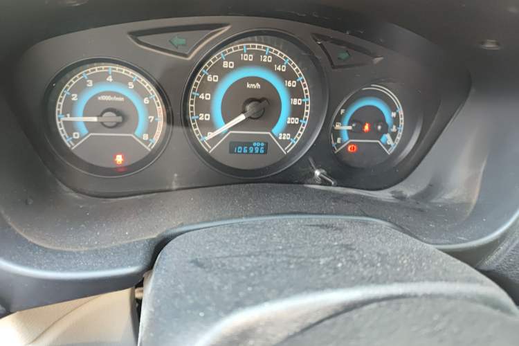 Used Soueast V3 Lingyue 2014 1.5L Manual Entry-Level Version
