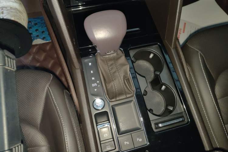 Used Volkswagen Teramont 2017 330TSI Two-Wheel-Drive Luxury Edition
