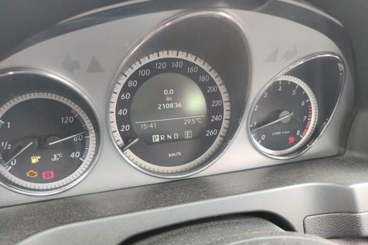 Used Mercedes-Benz C-Class 2010 C 200 CGI Fashion Model Odometer Close Up