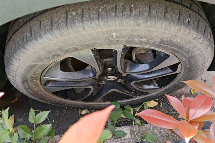 Used Soueast DX7 2015 1.5T Manual Luxury Model
