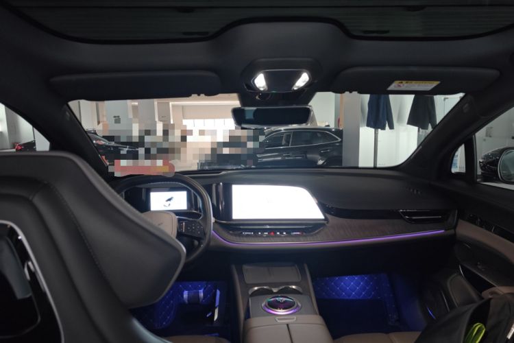 Used Hongqi Tiangong 08 2025 680 Ultra Four-Wheel-Drive Version Center Console