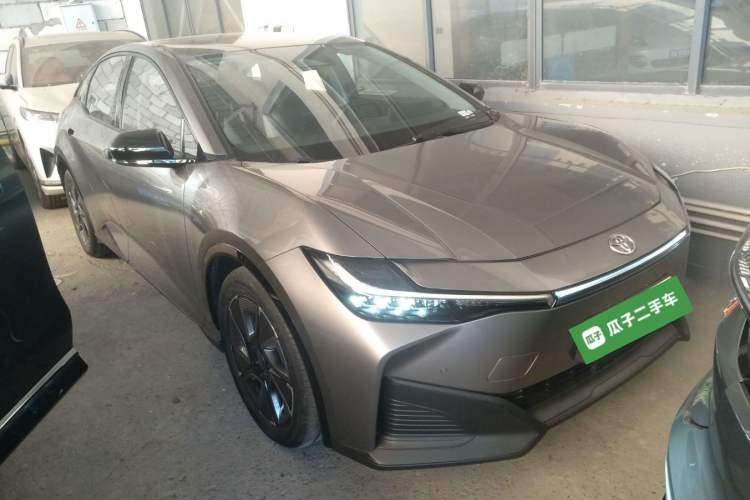 Used Toyota bZ3 2023 616 km Long-Range PRO