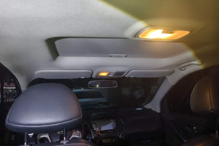 Used Hyundai ix35 2010 2.0L Automatic Two-Wheel Drive Elite Edition GLS