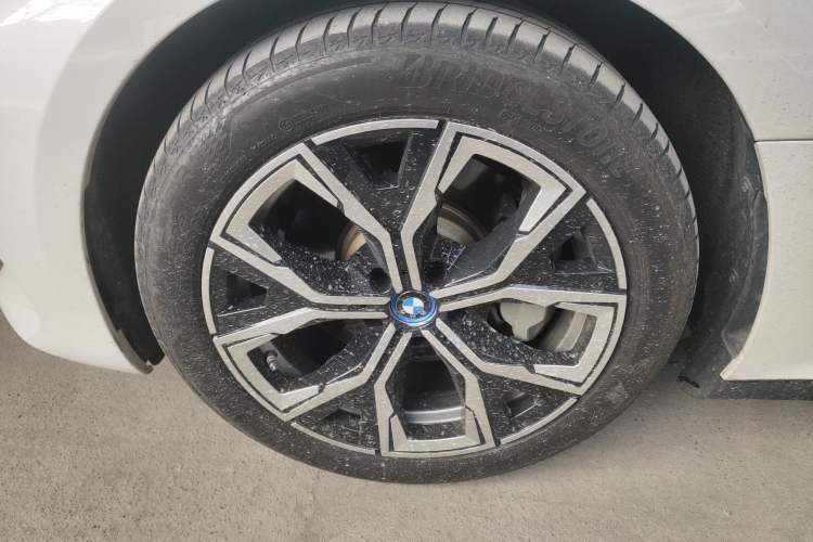 Used BMW i3 2022 eDrive 35 L
