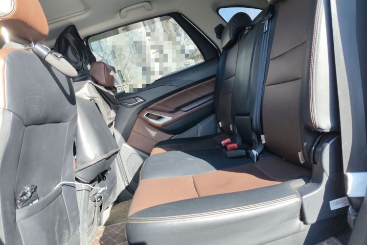 Used JMC Yusheng S350 2016 2.0T Automatic All-Wheel Drive Gasoline Ultra-Luxury 7-Seater
