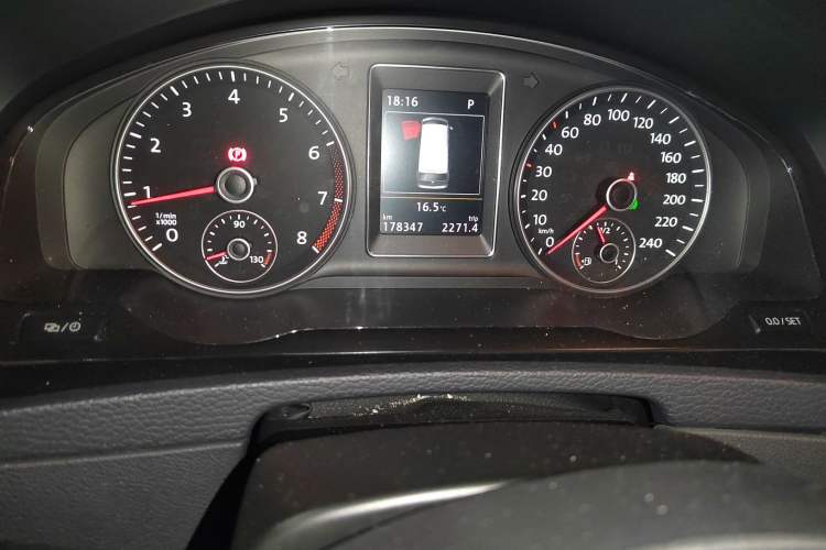 Used Volkswagen Multivan 2012 2.0 TSI Four-Wheel Drive Deluxe Edition
