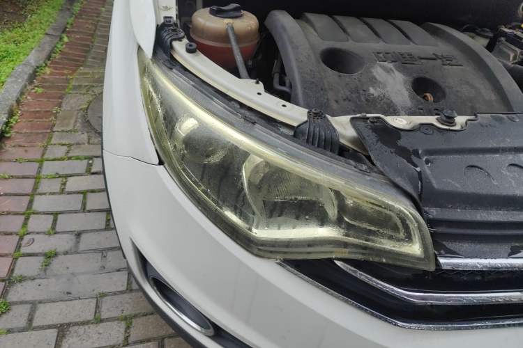 Used FAW Senya R7 2017 1.6L Automatic Smart Version Right Front Headlight