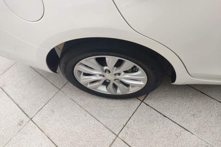 Used Buick GT 2021 Revised Version Flagship 1.5L Automatic Elite Edition Right Rear Wheel Hub