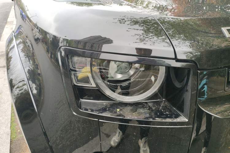Used Land Rover Defender 2024 110 3.0T P400 X-DYNAMIC HSE Right Front Headlight