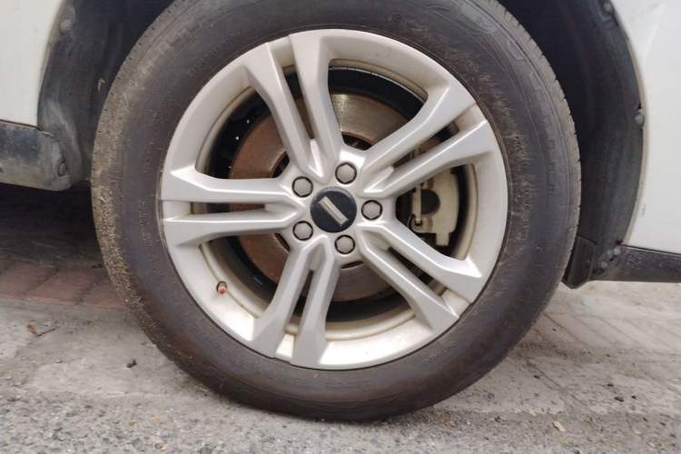 Used Wey VV5 2020 1.5T Two-Wheel Drive Color Pioneer
