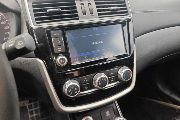 Used Nissan Tiida 2016 1.6L CVT Smart Drive Edition