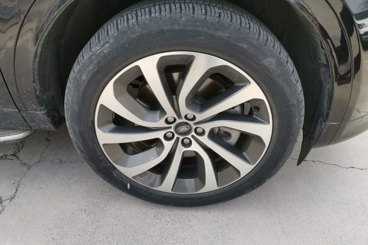 Used Land Rover Discovery Sport 2022 Revised Version 249 PS R-Dynamic S Performance Edition 5 Seats
