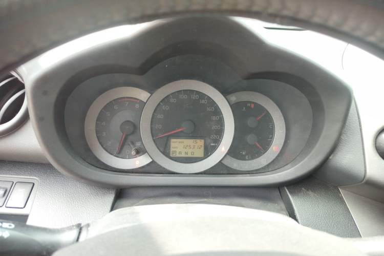 Used Toyota RAV4 2013 Special Edition 2.0L Automatic Classic Instrument Cluster