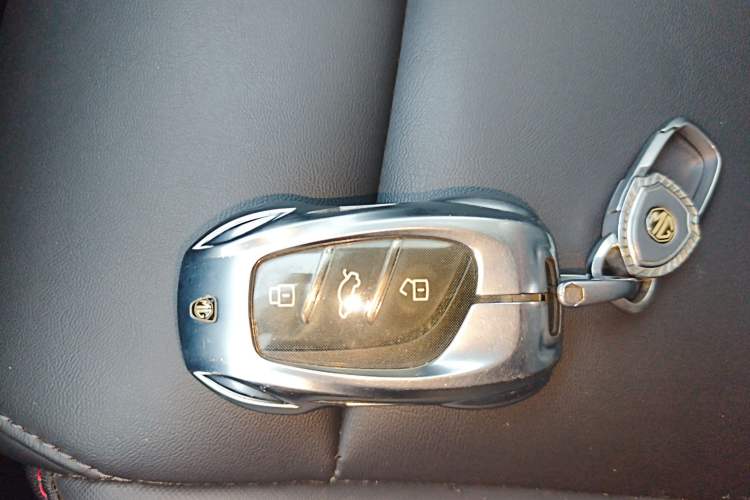 Used MG 5 2021 180 DVVT CVT Youthful Style Edition
