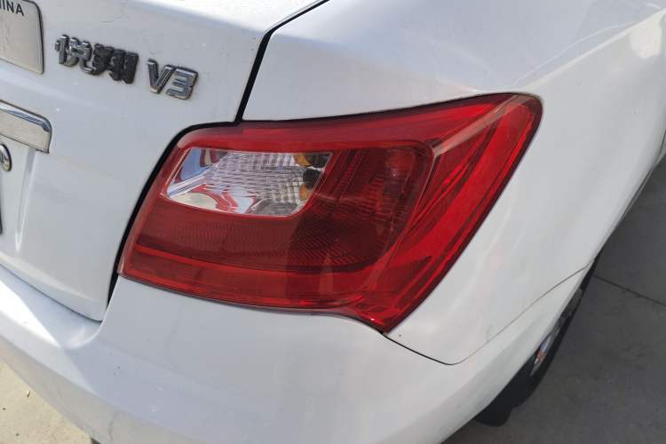 Used Changan Alsvin V3 2015 1.4L Manual Meiruan Model China V Standard
