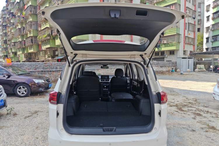 Used Baojun 360 2019 Revised Version 1.5L Manual Luxury Edition China VI