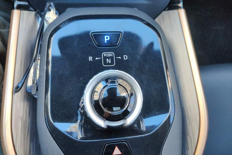 Used Toyota bZ3 2023 517 km Elite PRO Gear Lever