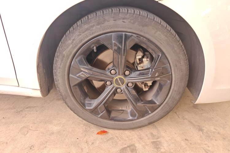 Used Roewe i6 MAX New Energy 2020 1.5T PHEV Sporty Cool Edition Right Front Wheel Hub