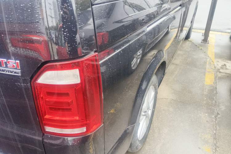 Used Volkswagen Caravelle 2018 2.0 TSI 4x4 Luxury Edition 7-Seater Right Rear Taillight