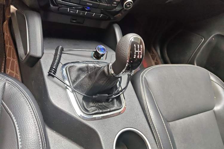 Used Geely Auto Vision X6 2016 1.8L Manual Luxury Model
