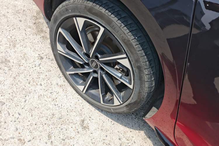 Used Audi A4L 2022 40 TFSI Luxury Dynamic Model