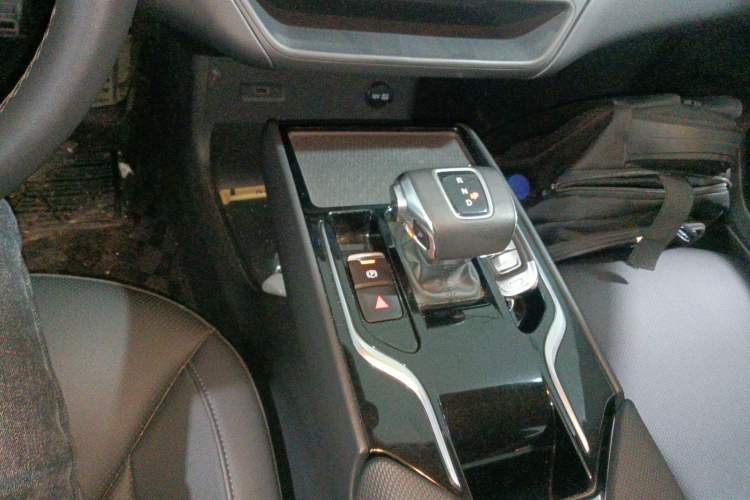 Used Hongqi E-QM5 2022 431 km Charge & Enjoy Edition
